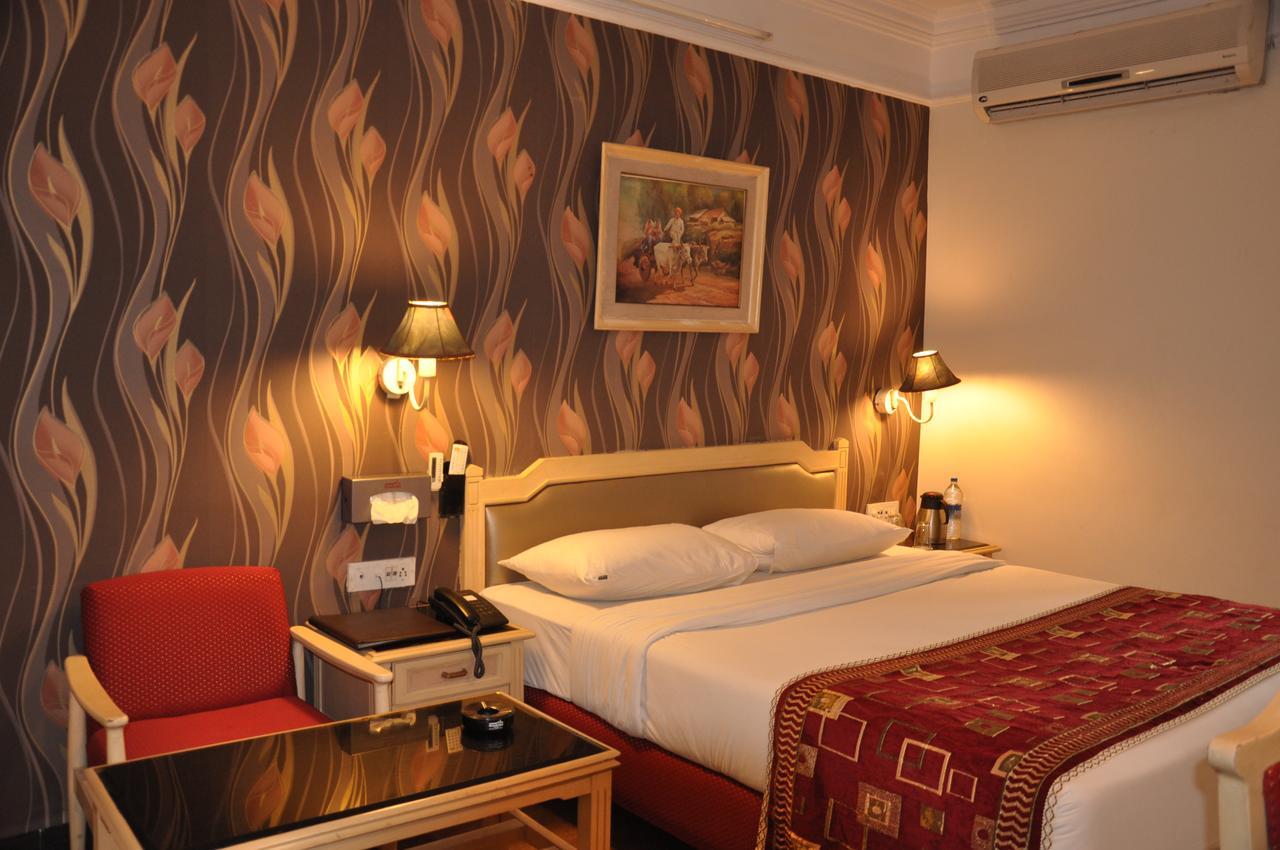 Hotel Sovereign Даман Екстериор снимка