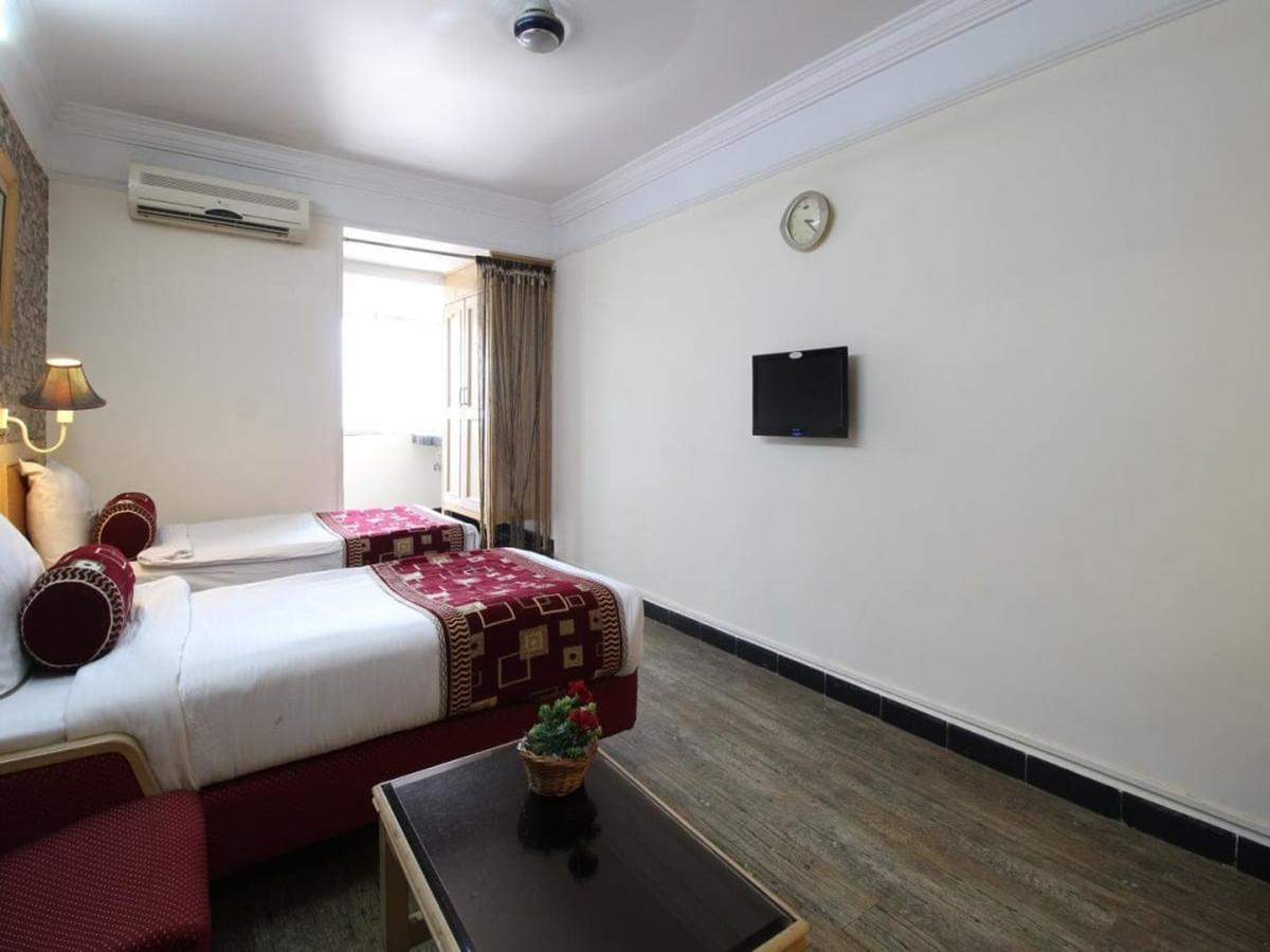 Hotel Sovereign Даман Екстериор снимка
