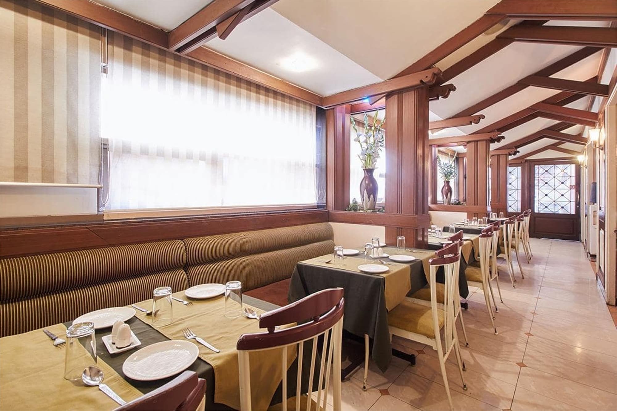 Hotel Sovereign Даман Екстериор снимка